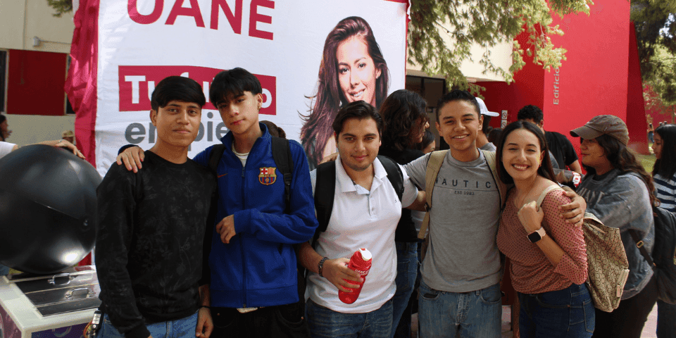 En UANE Saltillo, cada uno de ustedes es una pieza clave en nuestra comunidad estudiantil. Aprovechemos este regreso a clases para fortalecer lazos, fomentar el respeto mutuo y construir recuerdos inolvidables. ¡Juntos hacemos grande nuestra Universidad!
